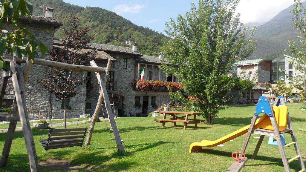 Le Case Dei Baff Morbegno Bagian luar foto